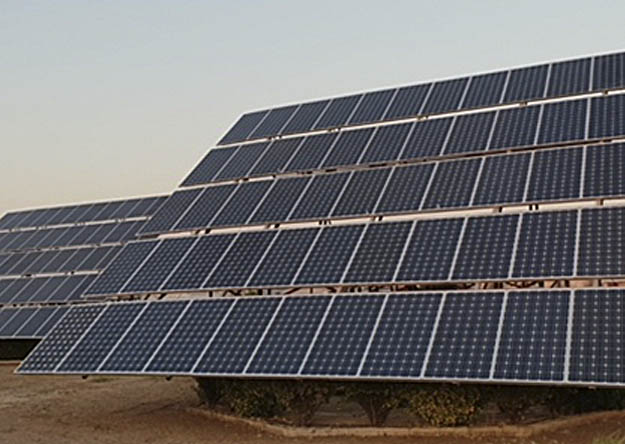 Instalación Fotovoltaica con seguidores a dos ejes